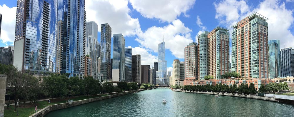 A view of the Chicago River